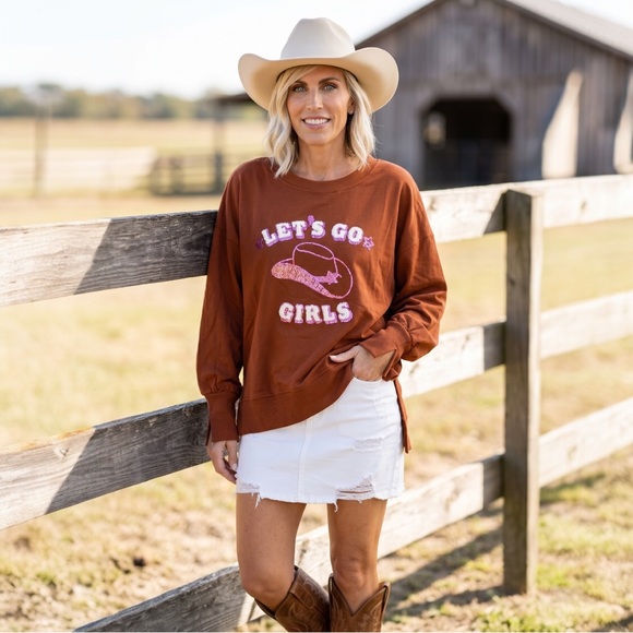 Fantastic Fawn Tops - FANTASTIC FAWN let’s go girls oversized rust pull over S M L